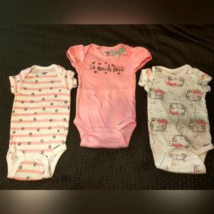 Bundle of 3 girls onesies, Gerber Oragnic, 12m